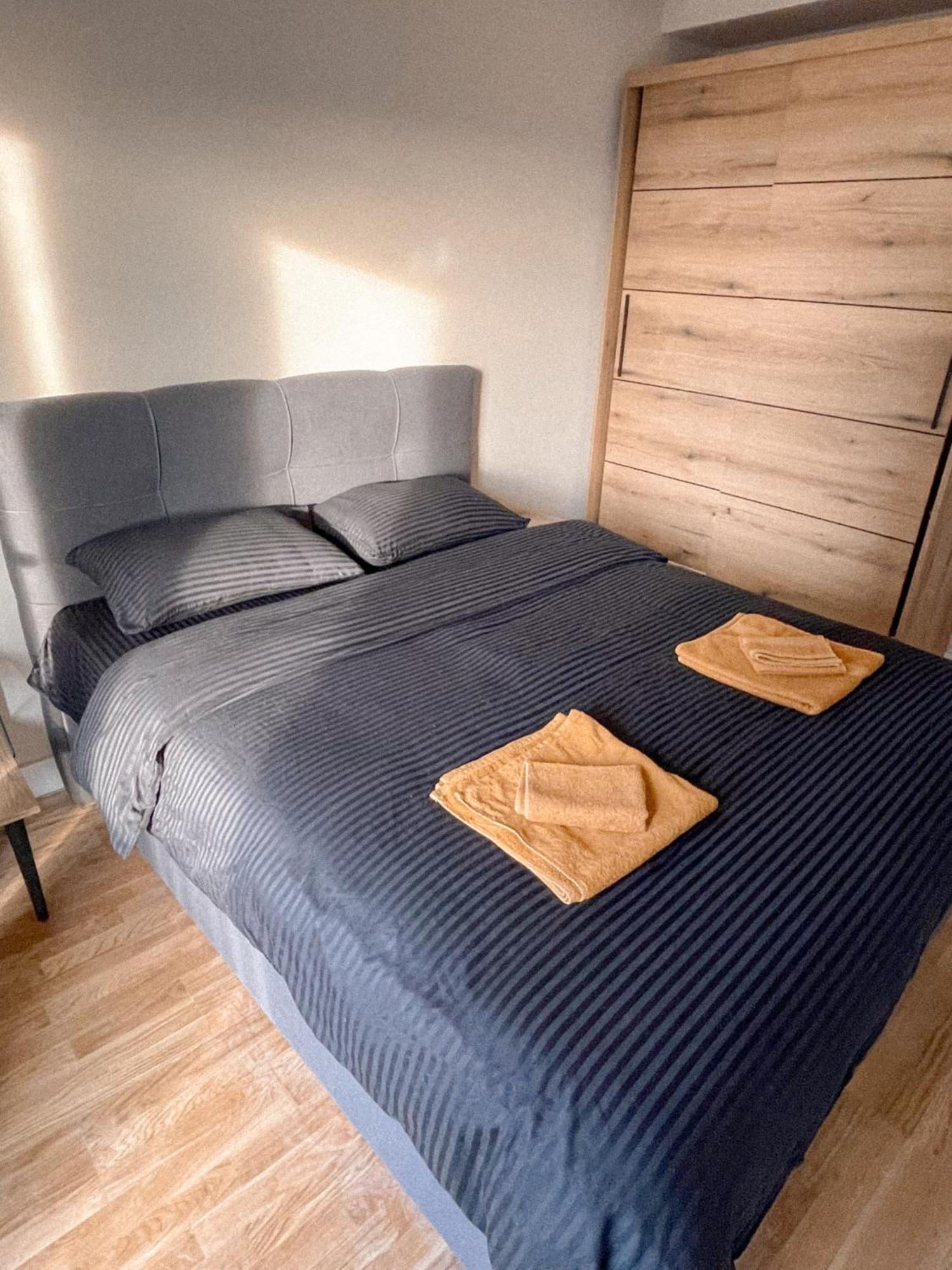 180° View Apartment In Diamond Building Skopje Esterno foto