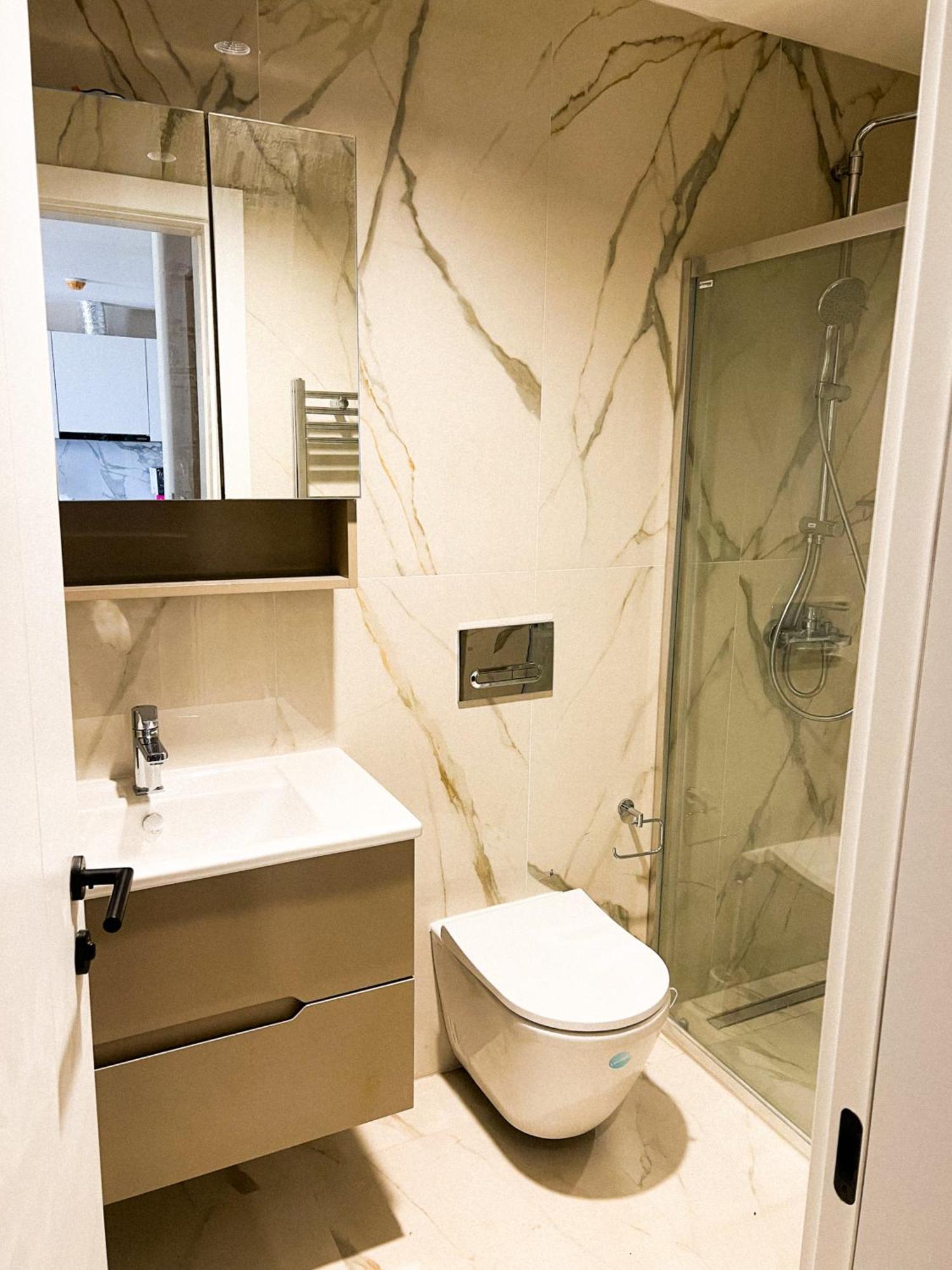 180° View Apartment In Diamond Building Skopje Esterno foto