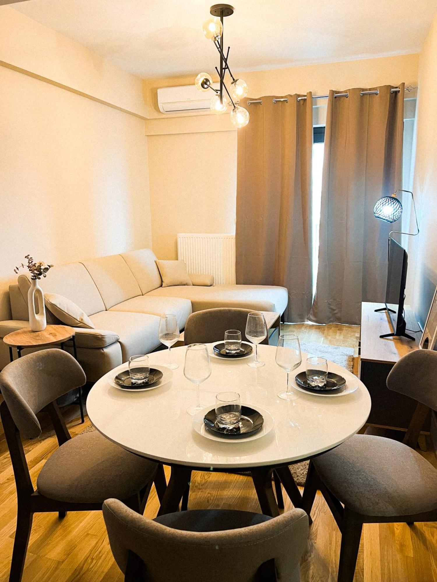 180° View Apartment In Diamond Building Skopje Esterno foto