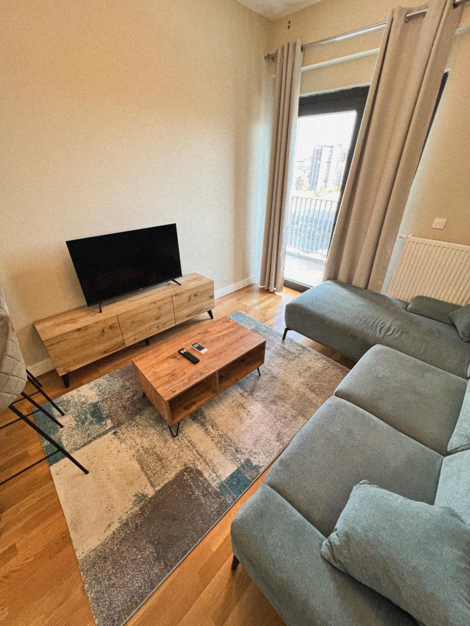 180° View Apartment In Diamond Building Skopje Esterno foto