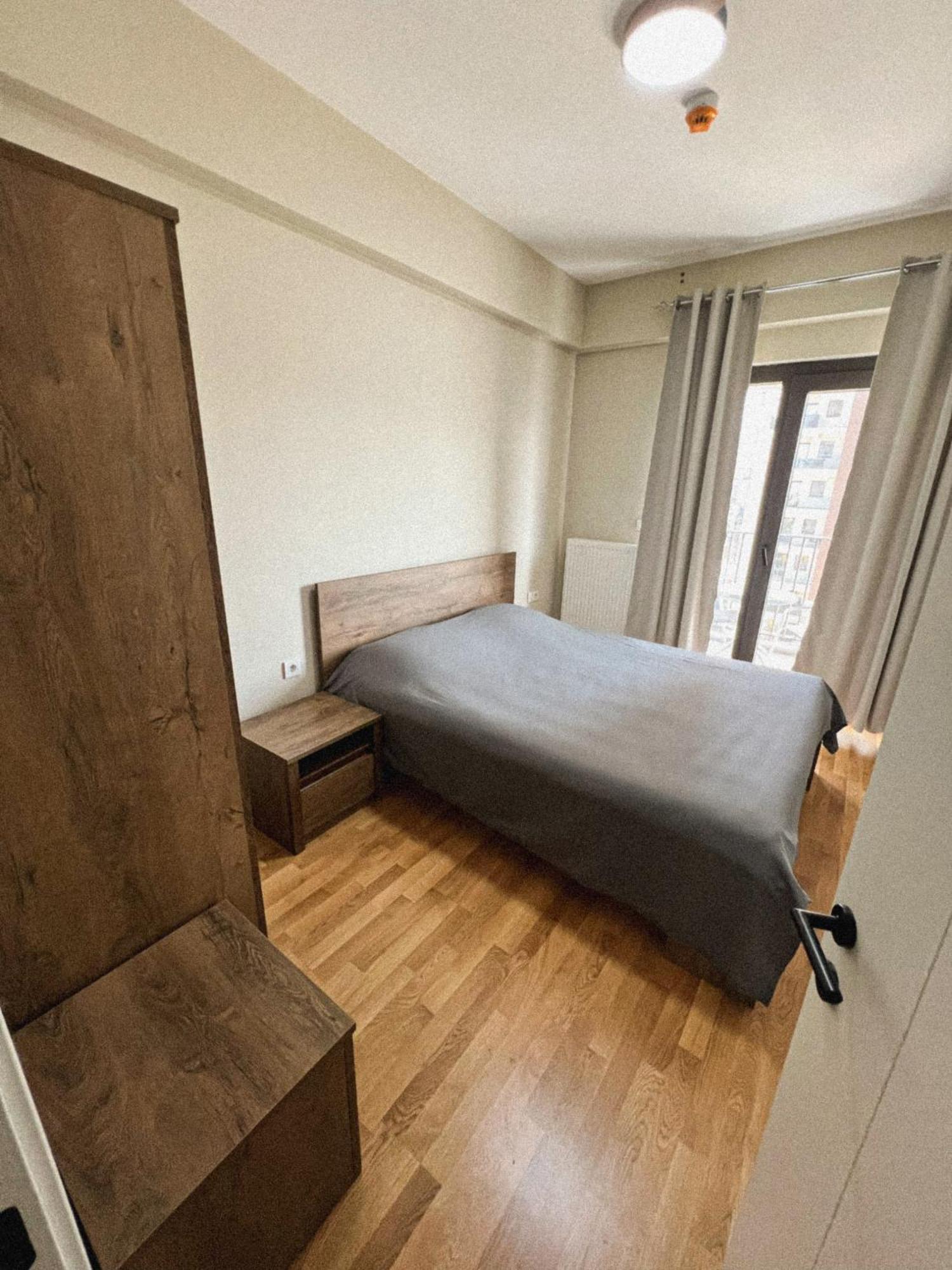 180° View Apartment In Diamond Building Skopje Esterno foto