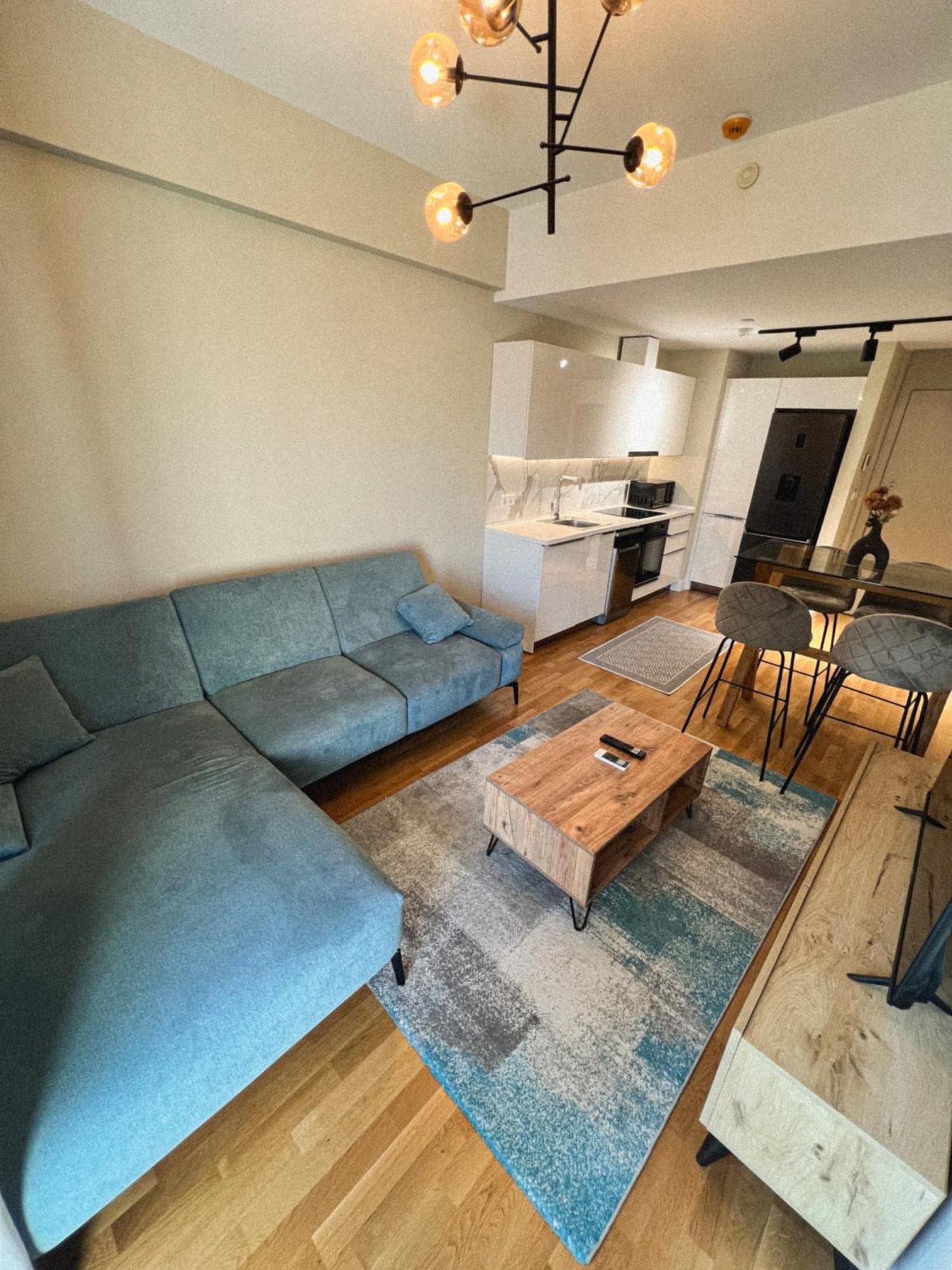 180° View Apartment In Diamond Building Skopje Esterno foto